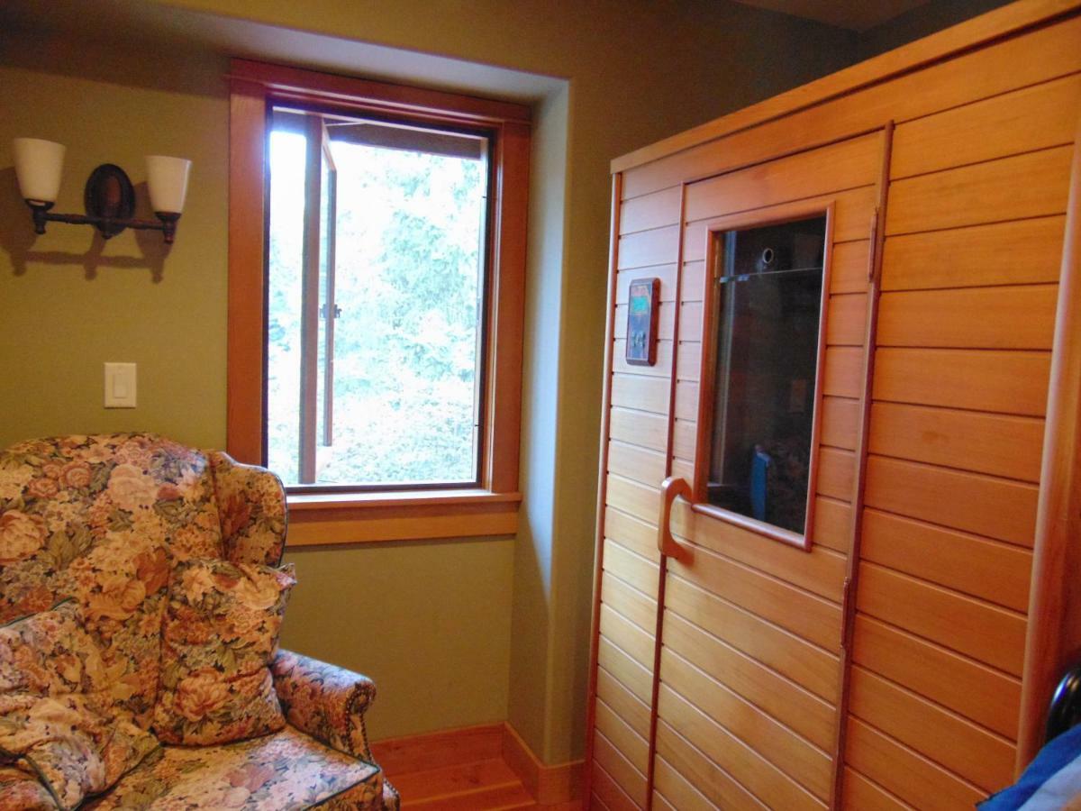 Paradise Acres Ranch Nanoose Bay Экстерьер фото